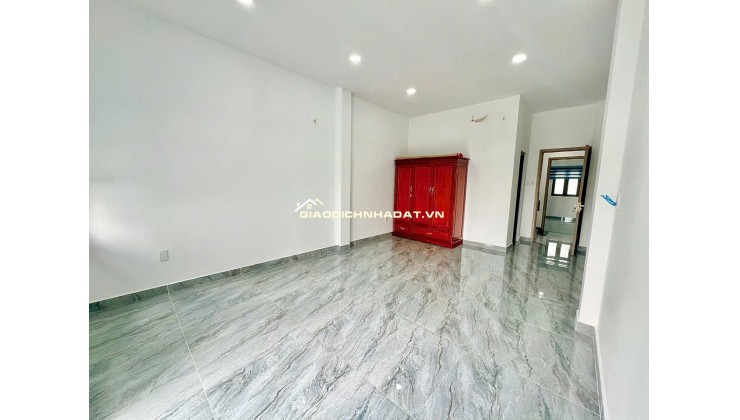NHÀ 3 TẦNG HIỆN ĐẠI MỚI XÂY TẠI BÌNH CHÁNH – CHỈ 2,7 TỶ