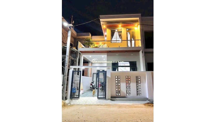 Siêu Phẩm Biệt Thự Mini Siêu Hot  (chỉ 550 Triệu Sở Hữu Ngay ) Vị trí cách trung tâm Biên Hoà, cầu Hoá An, bến xe Biên Hoà chỉ 8p đi