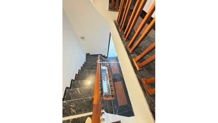 CHỈ DUY NHẤT 1 CĂN   – Ngọc Hồi – Thanh Trì  59m² x 5 tầng thang máy, ô tô vào nhà,  NHỈNH 8 TỶ  tỷ lh0326.213.286