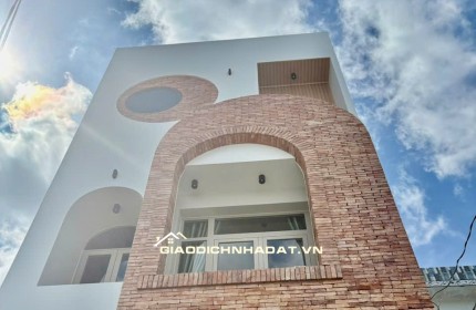 Bán Nhà Mới 100% 1 trệt 2 lầu tại Sa Đéc, tiện ích gần chợ, siêu thị, trường học