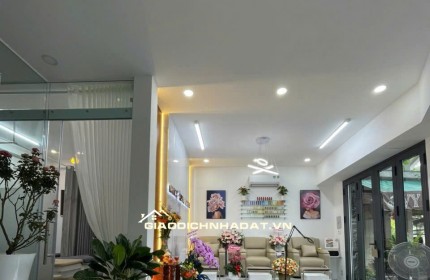 Sang tiệm Spa hoặc cho thuê, Spa Full đồ cao cấp vào là làm ngay