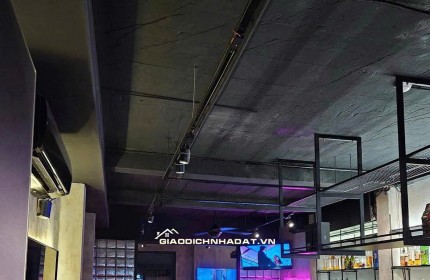 Sang quán bar mặt bằng lầu 3, KP Nhật hẻm 8A Thái Văn Lung Q1