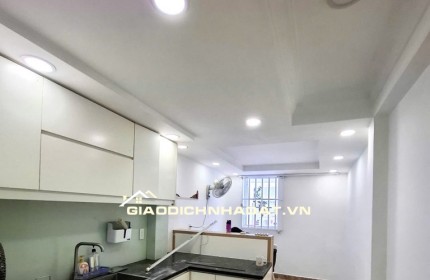 HIẾM -HẺM XE HƠI ĐỖ CỬA LÊ VĂN SỸ Q3 - NHÀ ĐẸP - TRỆT, 3 LẦU, SÂN THƯỢNG - NỞ HẬU TÀI LỘC - CHỈ NHỈNH 8 TỶ