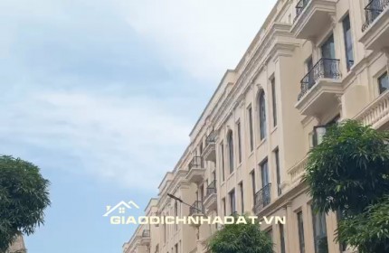Nhà phố Vinhomes Cổ Loa, view vườn hoa, còn sót lại mua từ chủ đầu tư. Giá gốc