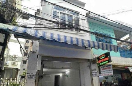 KHU BÙI VIỆN - HẺM XE HƠI - SÁT MẶT TIỀN -50M2 - CHỈ 8.1 TỶ  Phạm Ngũ Lão, Bến Thành, Quận 1  Mô tả: - Kết cấu : trệt lầu , 4 PN , 4 WC cho thuê full + cho thuê mặt bằng kinh doanh phía trc , dòng tiền ổn định 18tr/tháng - DT 3 x 13 , nở hậu đều 3.8 , cn 