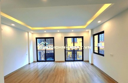 Bán nhà Hoàng Quốc Việt, 55m2 x 5 tầng, Thang máy. Ô tô vào nhà, 20.x tỷ