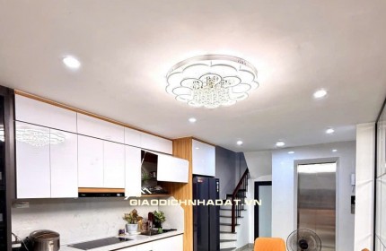 BÁN NHÀ -35M2-6 TẦNG – NGÕ CHỢ KHÂM THIÊN – SIÊU ĐẸP.