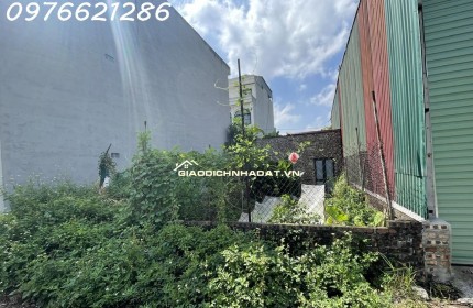 SIÊU HIẾM – Bán đất Giang Biên, ngõ ô tô, gần chợ Quán Tình Quang, 30m² giá 3,7 tỷ