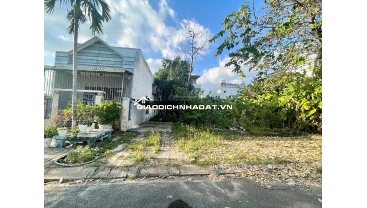 Bán đất thổ cư Hòa Hiệp 3, Liên Chiểu, Đà Nẵng. DT 90m2, giá 4.5 tỷ, sổ đỏ, hướng Đông Nam. LH: 0877661879