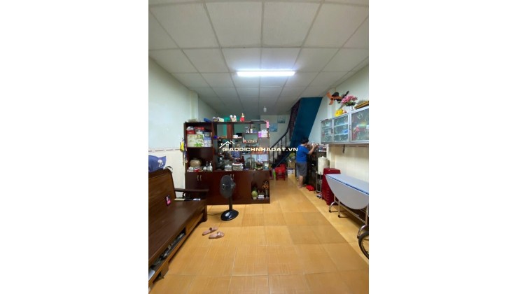 Bán nhà P Vip Tân Sơn Nhì, Hẻm gần 4m thoáng, 32m2 KLG, 2 tầng, Chỉ 3 tỷ nhỉnh TL