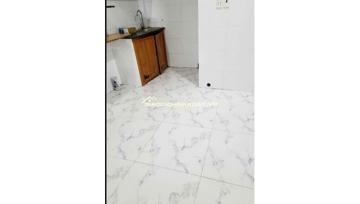 Cho thuê nhà 2 lầu hẻm xe máy Âu Cơ Phường Tân Thành, Tân Phú