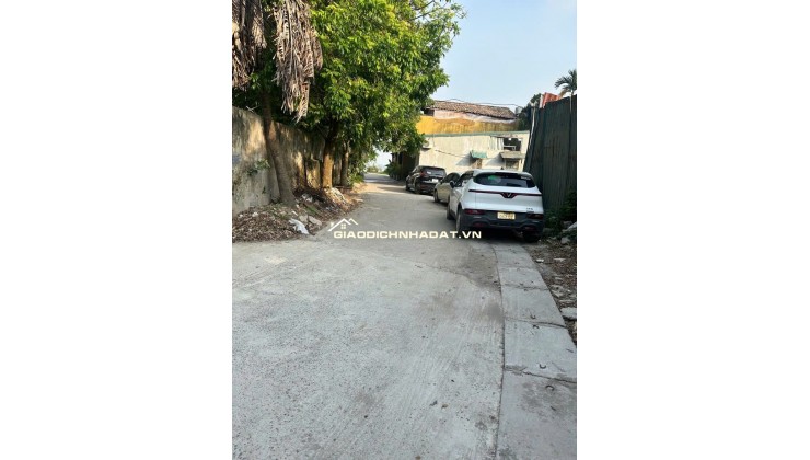 Bán nhà ngõ 465 Ngọc Thuỵ 40m x 3T oto tránh, oto vào nhà chỉ nhỉnh 6 tỷ. LH 0936123469