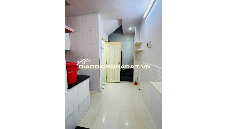 Bán nhà Trần Quý Quận 11, 4 tầng BTCT 4PN chỉ nhỉnh 5 tỷ