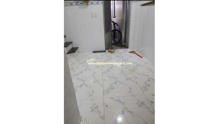 Cho thuê nhà 2 lầu hẻm xe máy Âu Cơ Phường Tân Thành, Tân Phú