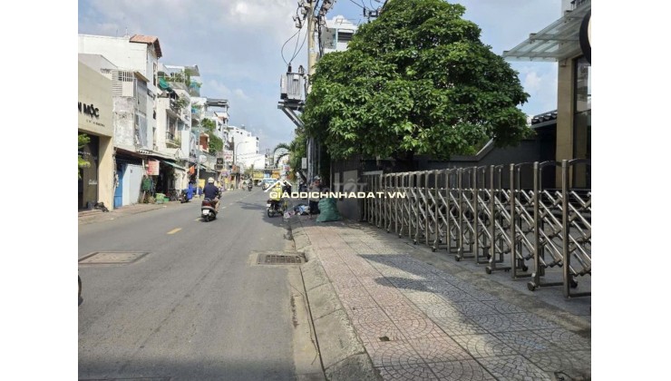 Chính chủ bán nhà mặt tiền Nguyễn Văn Đậu 1 trệt 1 lầu vị trí vàng