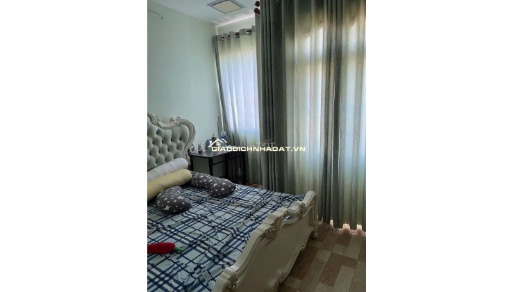 Cho thuê nhà 1 trệt 2 lầu hẻm xe hơi Huỳnh Tấn Phát Nhà Bè