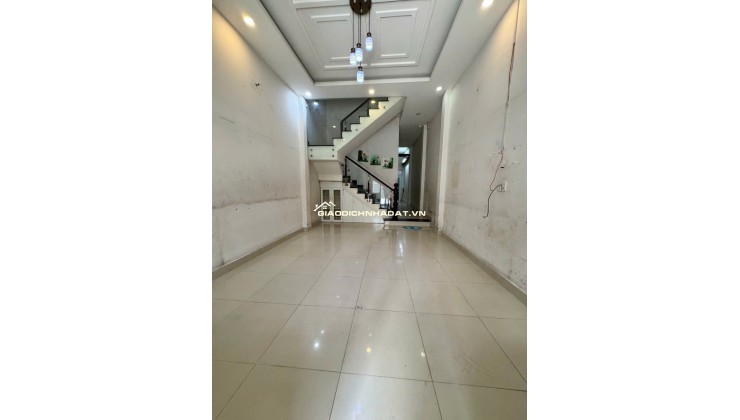 Cho thuê nhà MT đường số 11 P.BHH Bình Tân đúc 2.5 tấm 4pn