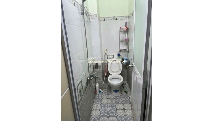 Cho thuê nhà 1 trệt 2 lầu hẻm xe hơi Huỳnh Tấn Phát Nhà Bè