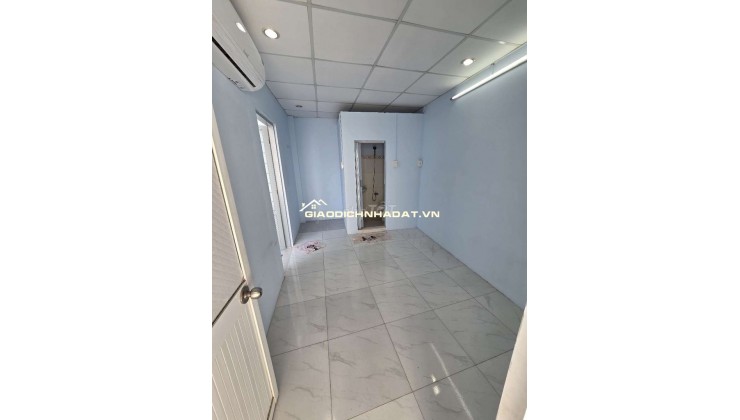 Phòng trọ kiểu cc mini Q.4 có ban công, chỉ hơn 3Tr/tháng,rộng rãi, sạch sẽ.