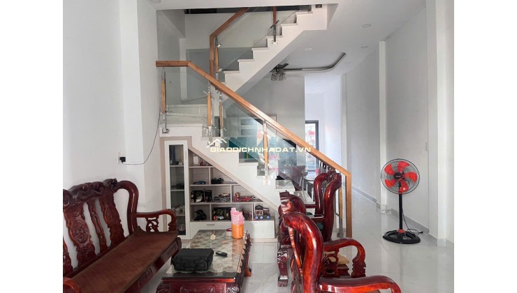 CHÍNH CHỦ CẦN BÁN NHÀ ĐẸP 1 TRỆT-1 LẦU-SỔ HỒNG-DỌN ĐẾN Ở NGAY