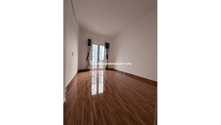 NHÀ 3 LẦU NHỎ ĐẸP – THIẾT KẾ SANG TRỌNG – HẺM XE HƠI 6M – NGAY TT THỊ TRẤN NHÀ BÈ – HUỲNH TẤN PHÁT - GIÁ 2xx TỶ