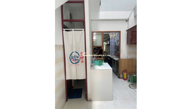 Cho thuê mặt bằng 140 m² mặt tiền 61 phan huy ích p 15 q tân bình