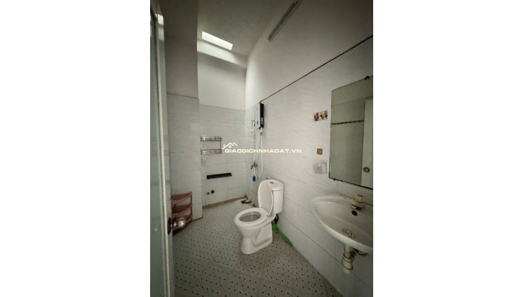 Cho thuê nhà MT đường số 11 P.BHH Bình Tân đúc 2.5 tấm 4pn