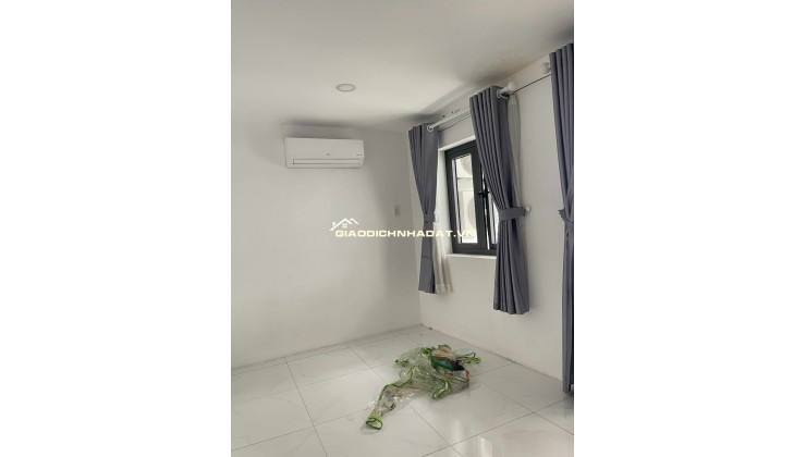 Bán nhà 3 tầng, 36m2 Bình Thành, Bình Tân. SH, 3.7 tỷ. LH: 0909898125