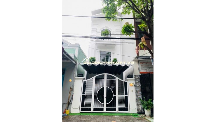 Bán nhà mặt phố Vũ Quỳnh, Hòa Minh, Liên Chiểu, Đà Nẵng. DT 84m2, 3 tầng, 3PN. Giá 7.9 tỷ, Sổ Đỏ. LH: 0877661879