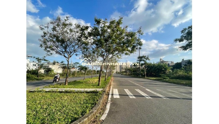 Bán đất thổ cư Hòa Hiệp 3, Liên Chiểu, Đà Nẵng. DT 90m2, giá 4.5 tỷ, sổ đỏ, hướng Đông Nam. LH: 0877661879