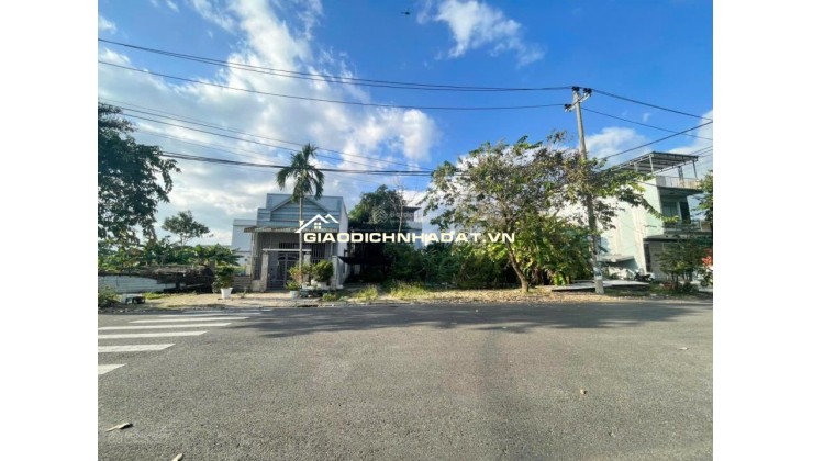 Bán đất thổ cư Hòa Hiệp 3, Liên Chiểu, Đà Nẵng. DT 90m2, giá 4.5 tỷ, sổ đỏ, hướng Đông Nam. LH: 0877661879