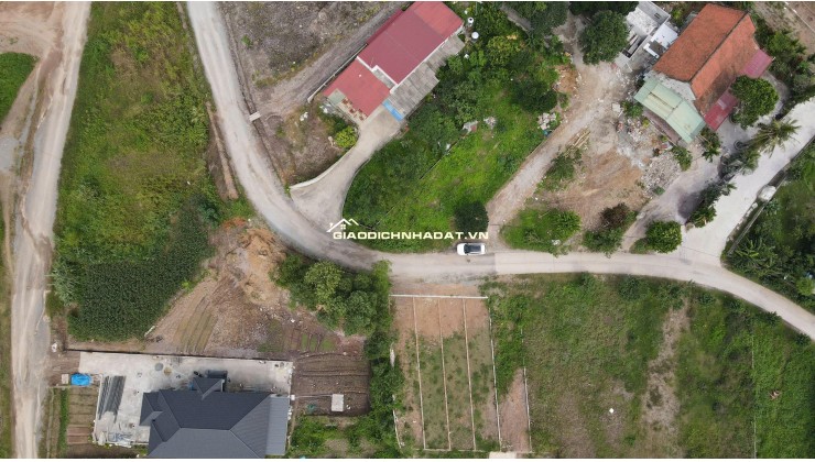 lô đất sát đường Tây Bắc đang hiện hữu tại Lạc Thủy, Hòa BÌnh giá 490tr