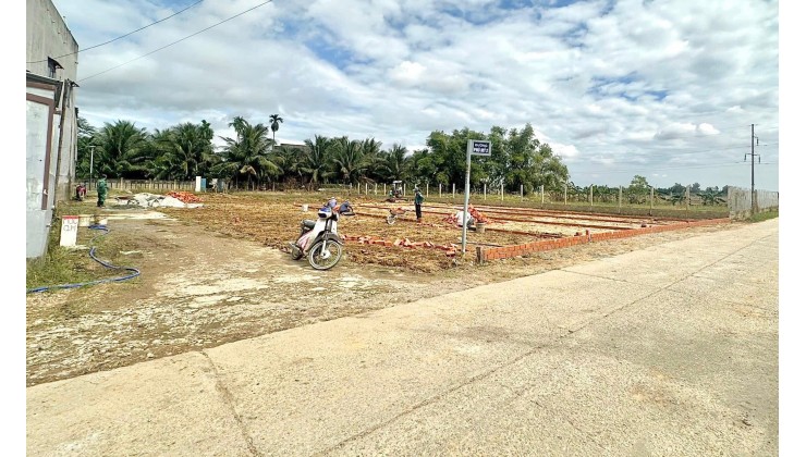 Chính chủ bán nhanh 2 lô liền kề nằm ngay chợ Đại Hiệp