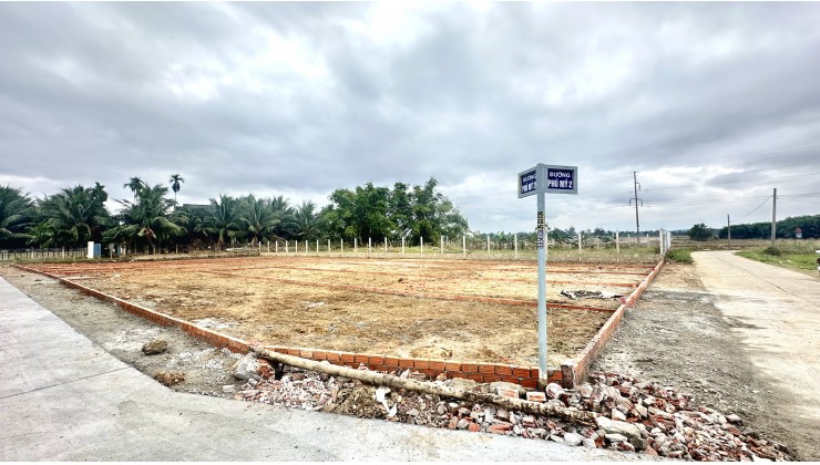 Chính chủ bán nhanh 2 lô liền kề nằm ngay chợ Đại Hiệp