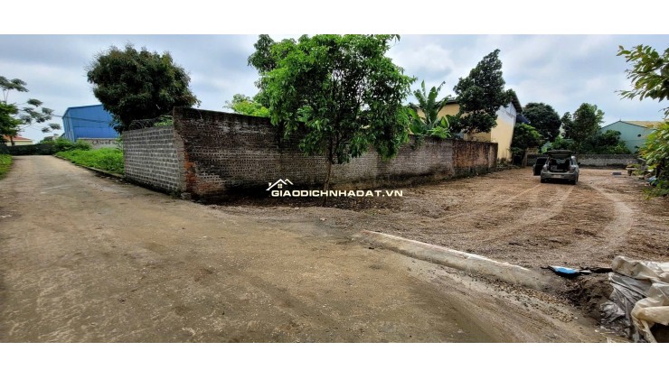 391m - có 100m đất ở - gần KCN Lương Sơn và KCN Nhuận Trạch - giá 3,x tỷ