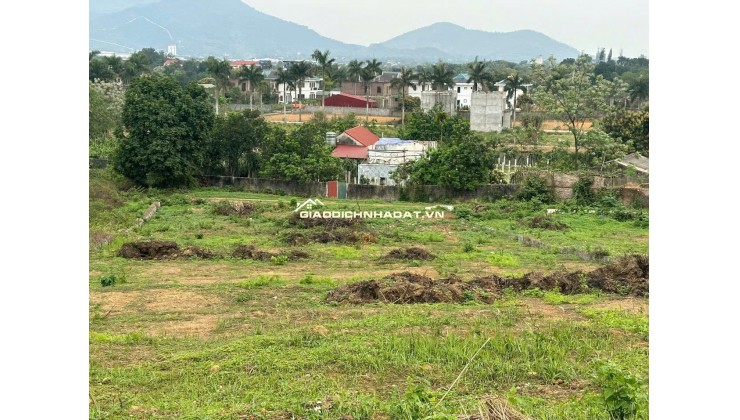 Đất nghỉ dưỡng, 1482m - 600 thổ cư - đất 2 mặt tiền - chỉ hơn 5,x tr/m