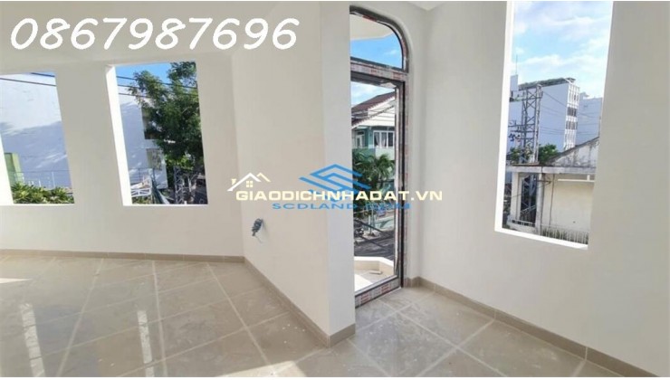 Bán Căn Góc 2 Mặt Tiền Trung Tâm Nha Trang – Nhà 4 Tầng + Tum – Giá 8 Tỷ