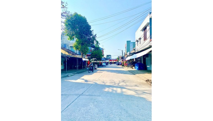 Đất Nam Phước- Sát Ủy ban - Gần chợ Huyện- Gần 100m2 nở hậu đường oto- Giá nhỉnh 700