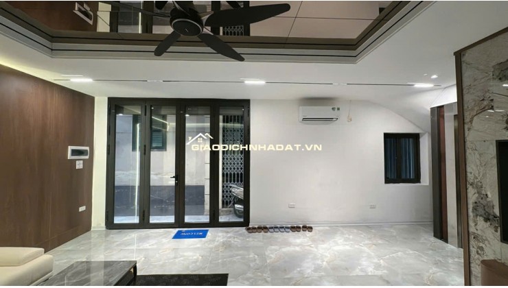 BÁN NHÀ – HOÀNG VĂN THÁI – THANH XUÂN-6 TẦNG – THANG MÁY– Ô TÔ