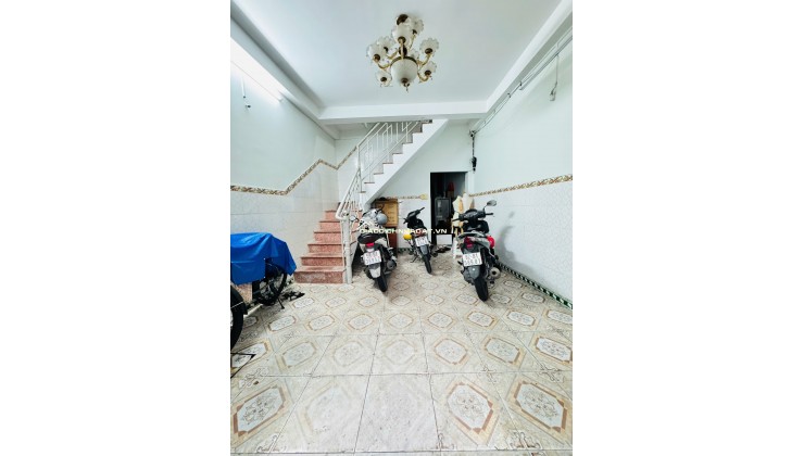 HÀNG HIẾM DÒNG TIỀN GẦN 20TR/TH GIÁ CHỈ NHỈNH 4 TỶ ĐẦU TƯ HAY Ở ĐỀU TUYỆT VỜI! LH:0989904477-0778182228