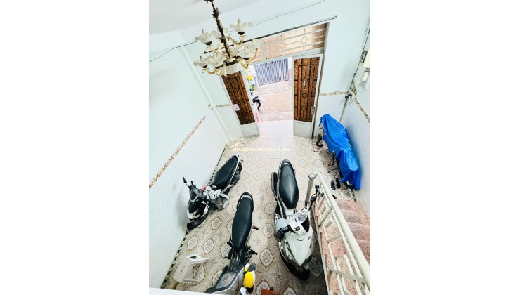 HÀNG HIẾM DÒNG TIỀN GẦN 20TR/TH GIÁ CHỈ NHỈNH 4 TỶ ĐẦU TƯ HAY Ở ĐỀU TUYỆT VỜI! LH:0989904477-0778182228