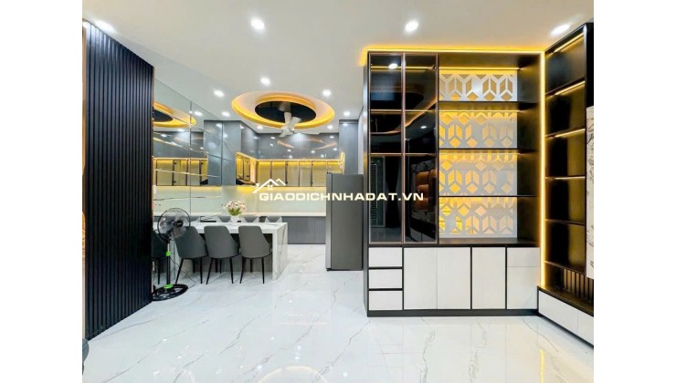 Bán căn nhà Hẻm Xe Hơi 7M - 4 Tầng - 5PN - Huỳnh Tấn Phát - Chỉ Nhỉnh 7T