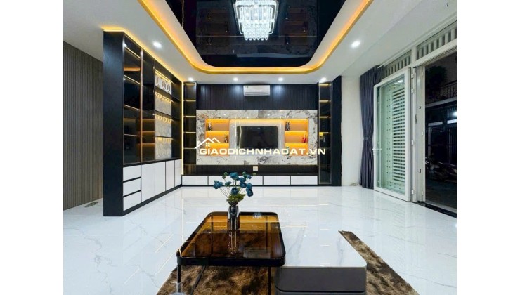 Bán căn nhà Hẻm Xe Hơi 7M - 4 Tầng - 5PN - Huỳnh Tấn Phát - Chỉ Nhỉnh 7T