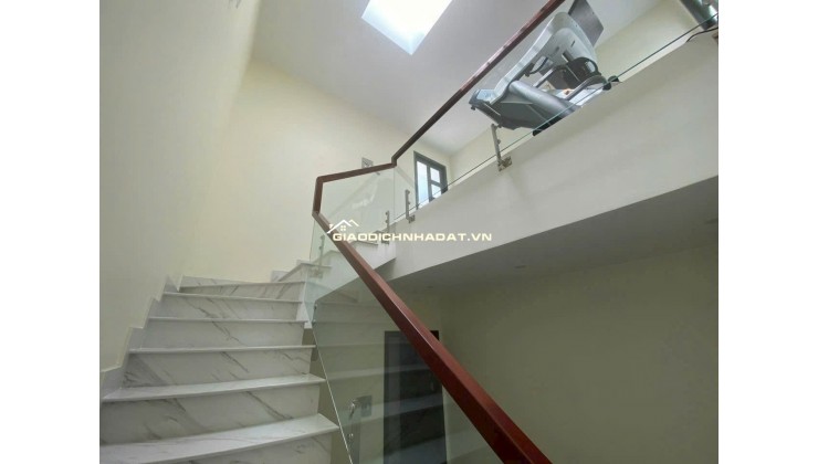 MT Thụt Trần Hưng Đạo Q5, 6.5x17m, T+3L Giá 19.9 tỷ TL, HĐT 55tr/th