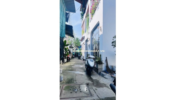 Còn GÌ Phải bàn ,Với thiết kế hiện đại, sang, xịn, wiew sân thượng chất như này