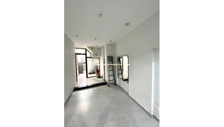 MẶT NGÕ KINH DOANH TẤP NẬP - Ô TÔ RA VÀO THOẢI MÁI - TRUNG TÂM ĐỐNG ĐA