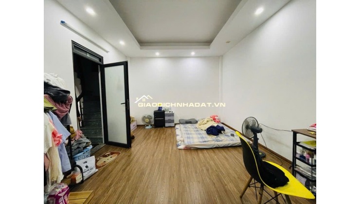 hơn 4 tỷ nhà đẹp gần trường THCS Kim Chung A các bác ơi - sổ chính chủ- sang tên về