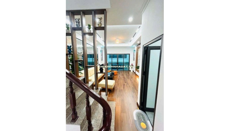 Bán nhà Bùi Xương Trạch ô tô đỗ cửa, kinh doanh tốt, mt 3.5m, 35m2 *5T.