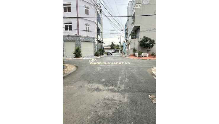 NHÀ 4 TẦNG  4PN. Oto ngủ trong nhà . Hẻm oto tránh