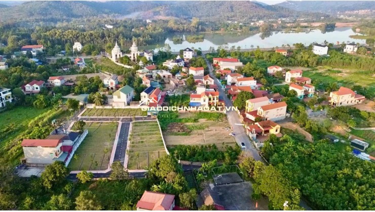 Chính chủ vk ck em  làm việc cho một cty ở Hà Nội - Đã có sổ   giá . .  nhỉnh 1ty